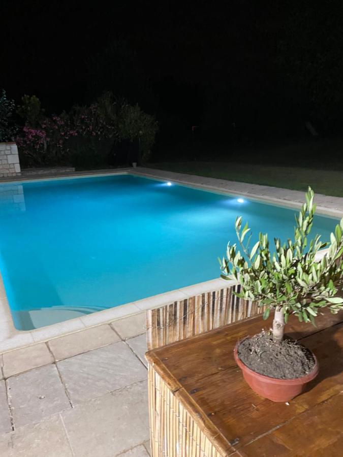 La Bastide Aixoise Avec Piscine Et Jacuzzi Prive Appartement Aix-en-Provence Buitenkant foto